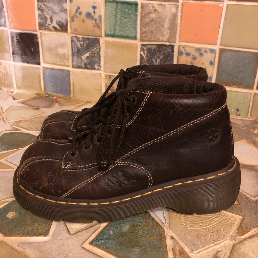 Vintage floral print Dr. Martens ankle leather boots